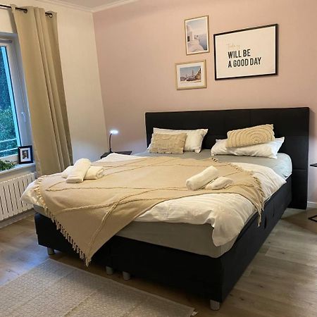 אסן Haus Mit Garten - Kingbett - Wifi - Parkplatz מראה חיצוני תמונה