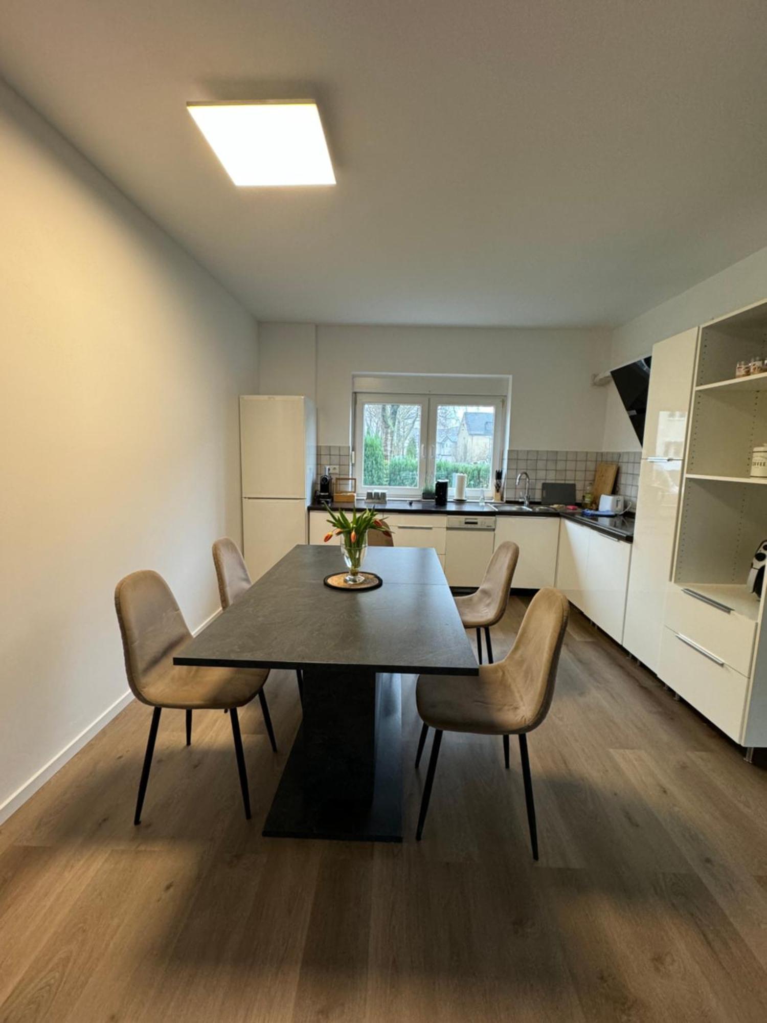 אסן Haus Mit Garten - Kingbett - Wifi - Parkplatz מראה חיצוני תמונה
