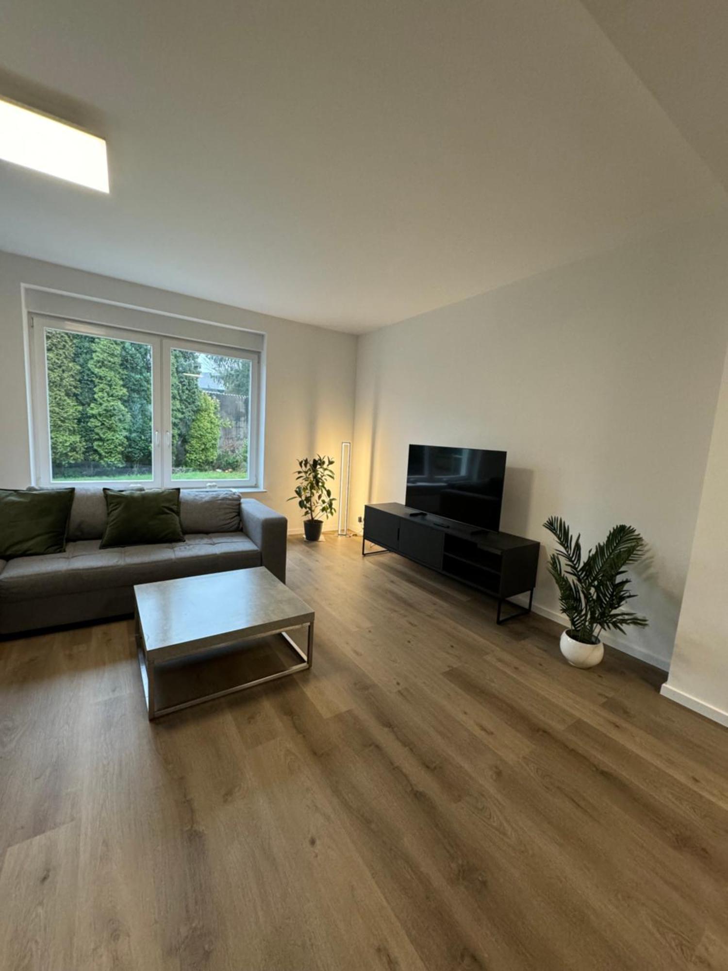 אסן Haus Mit Garten - Kingbett - Wifi - Parkplatz מראה חיצוני תמונה