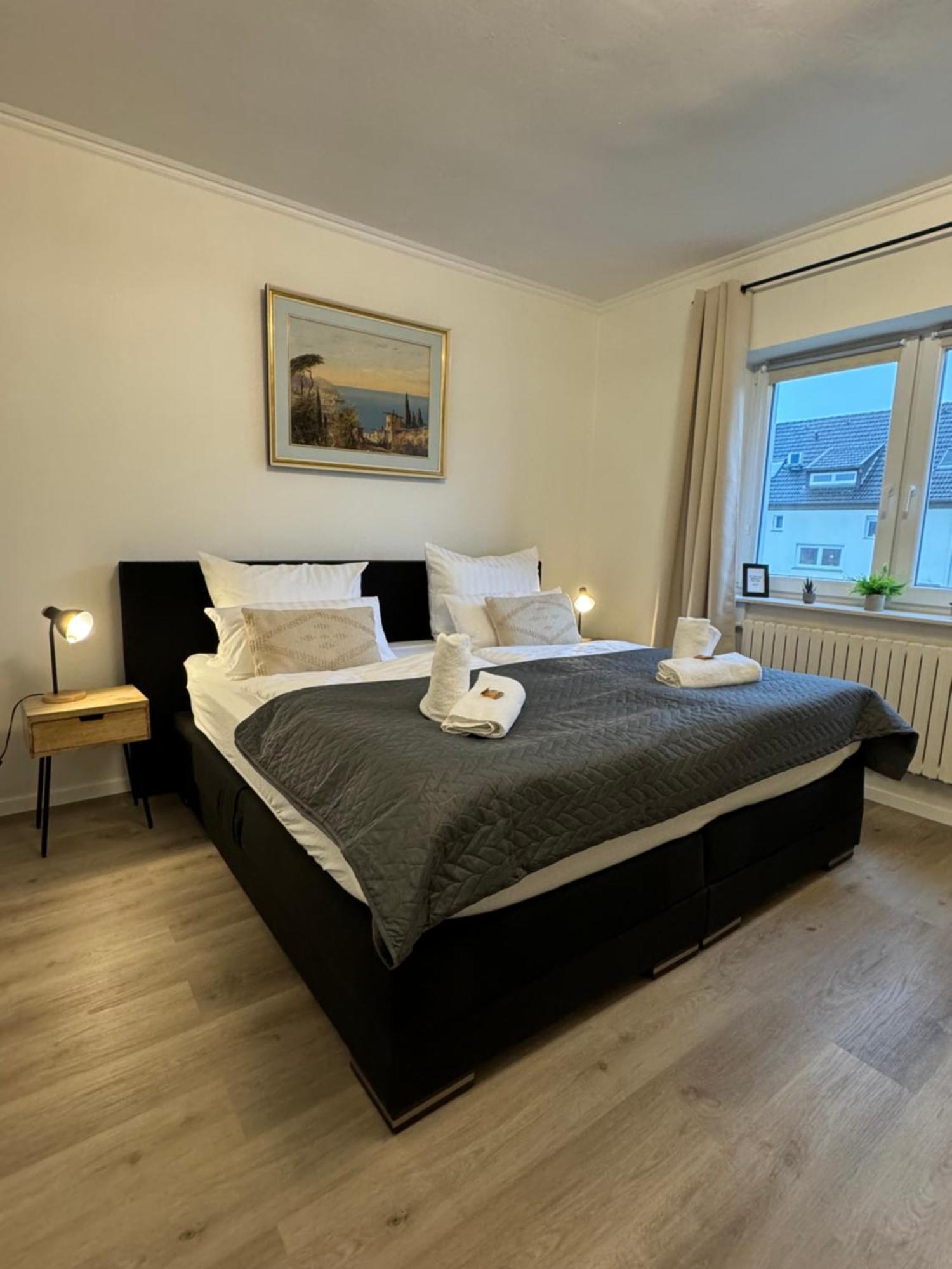 אסן Haus Mit Garten - Kingbett - Wifi - Parkplatz מראה חיצוני תמונה