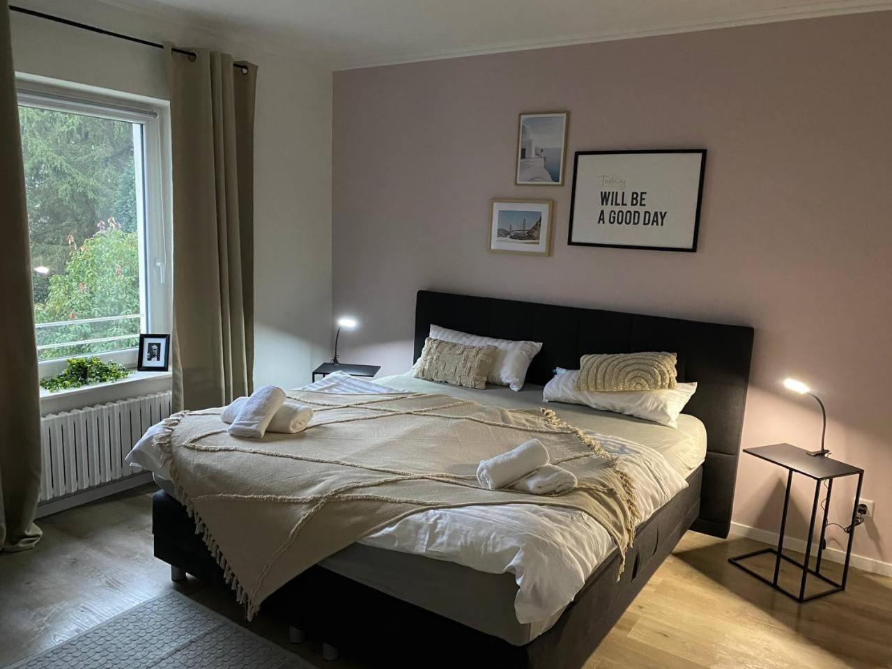 אסן Haus Mit Garten - Kingbett - Wifi - Parkplatz מראה חיצוני תמונה